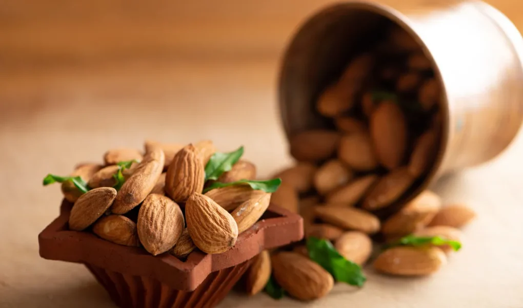 5 Powerful Benefits of Eating Almonds