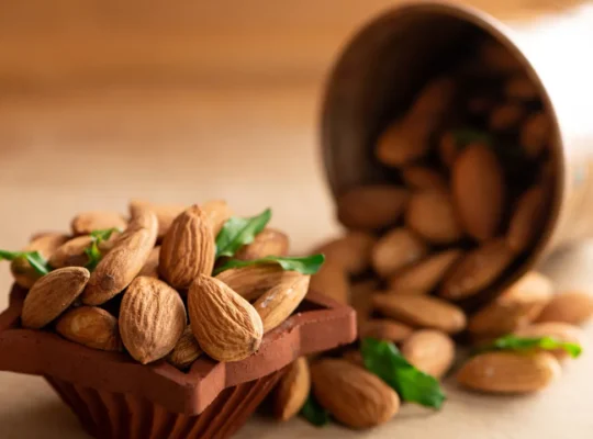 5 Powerful Benefits of Eating Almonds